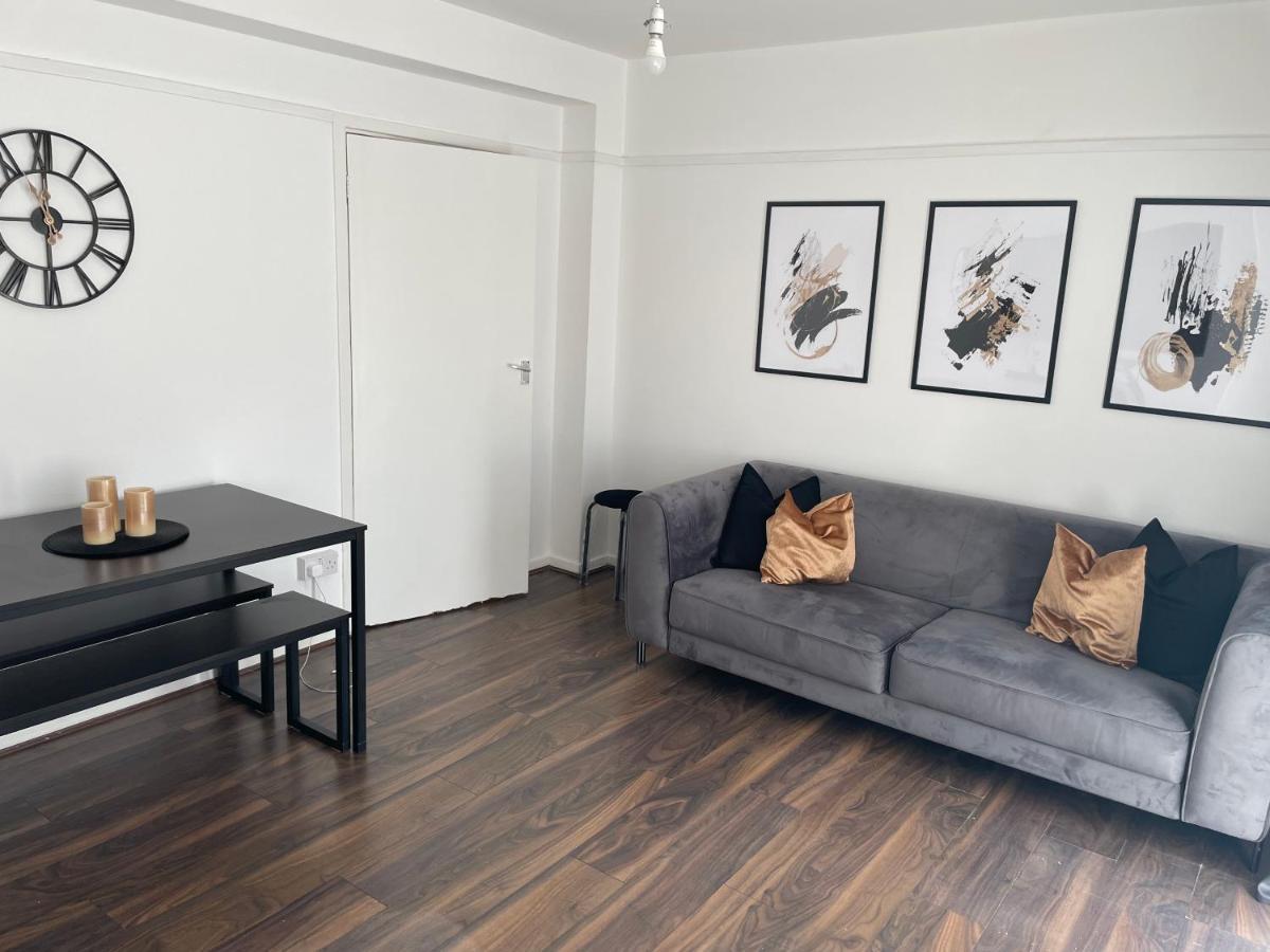 Lovely 2Bedroom 4Mins From Wimbledon Station London Exterior photo